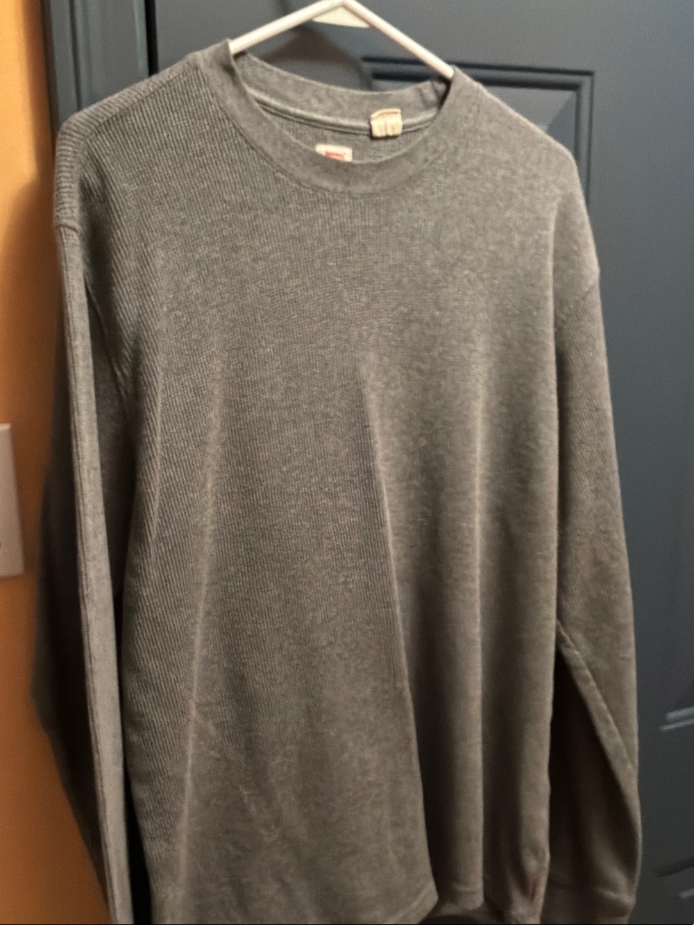 Levi's Men's Crewneck Sweater in Charcoal